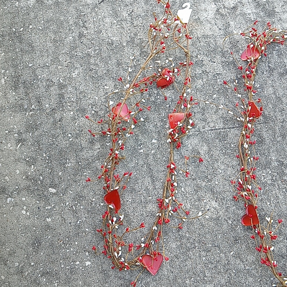 Heart garland 5ft long 2 strands